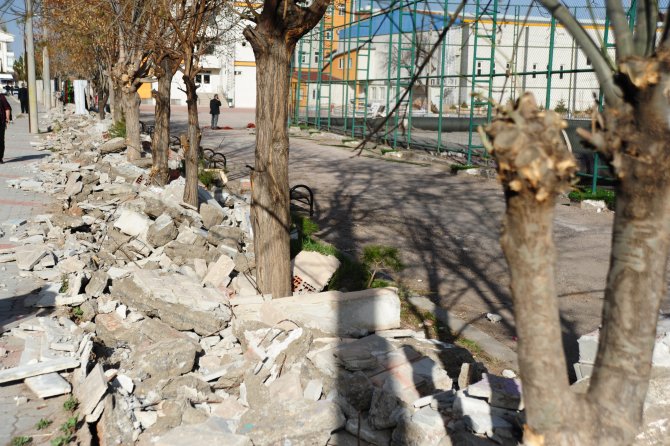 Devlet arazisini okulun zimmetine geçirmişler