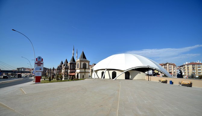 Pursaklar'da "geleneksel mimari" rüzgarı