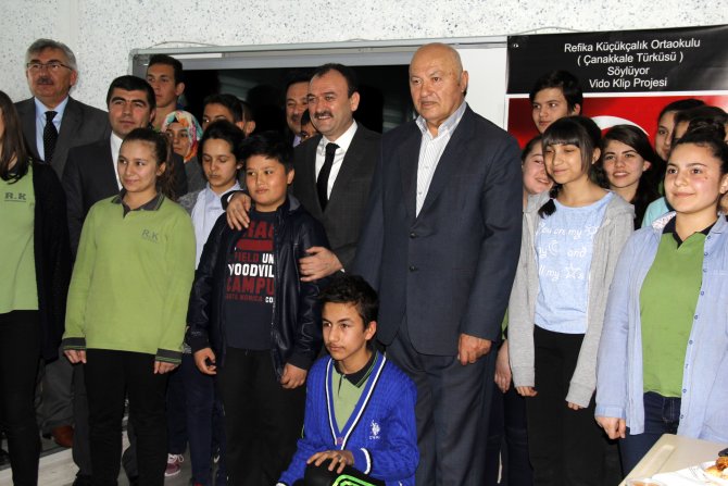 Ortaokul öğrencilerinden Çanakkale Türküsü