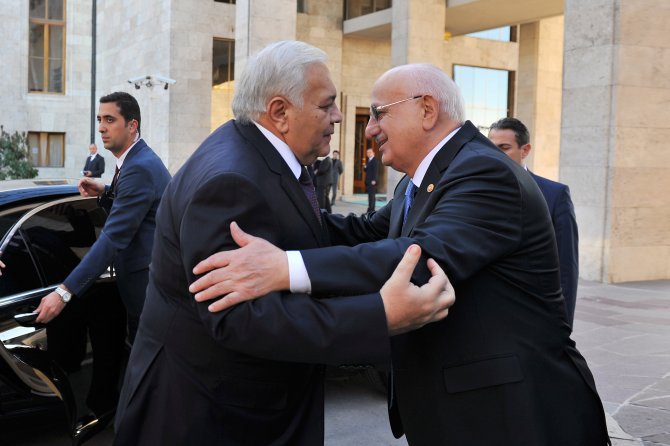 TBMM Başkanı Kahraman, Asadov ile görüştü