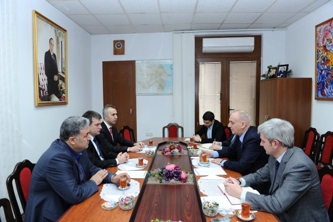 AA Genel Müdür Yardımcısı Özkaya AZERTAC'ı ziyaret etti