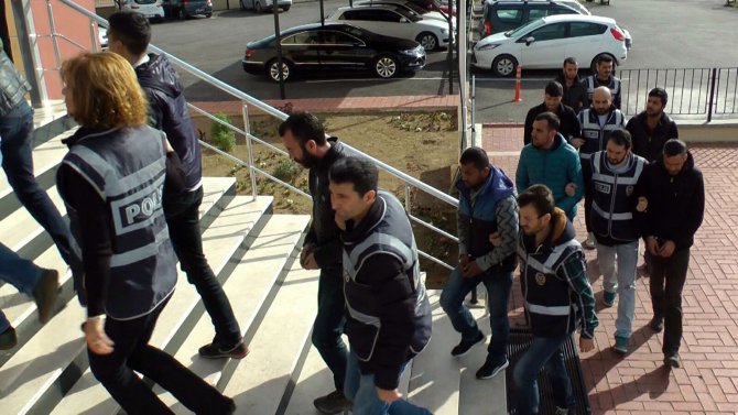 Balıkesir'de göçmen kaçakçılığı operasyonu