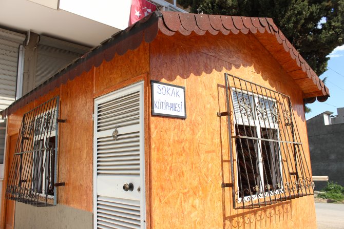 Adana'nın "sokak kütüphanesi"