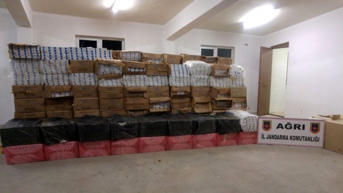 Ağrı'da kaçak sigara operasyonu