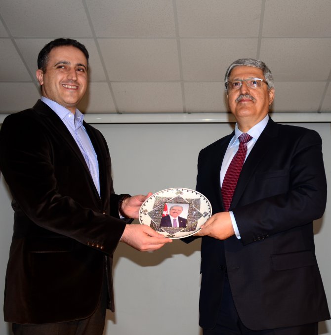 AK Parti Genel Başkan Yardımcısı Demiröz: