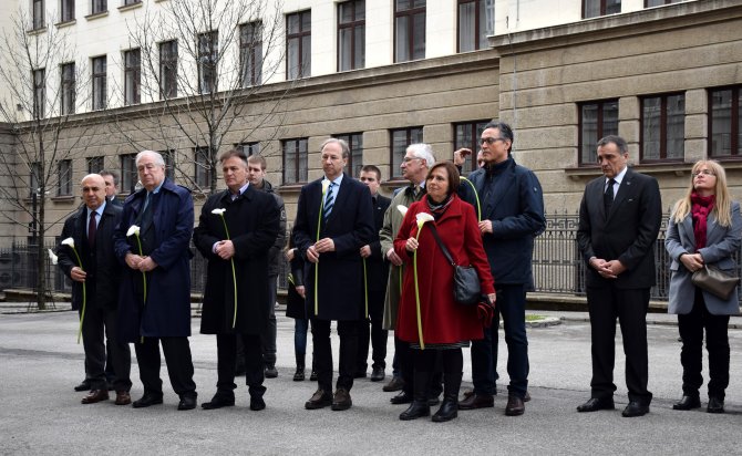 Eski Sırbistan Başbakanı Djindjic ölümünün 13. yılında anıldı