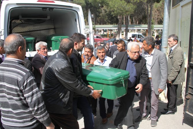 Gaziantep'te otomobil devrildi: 3 ölü, 1 yaralı