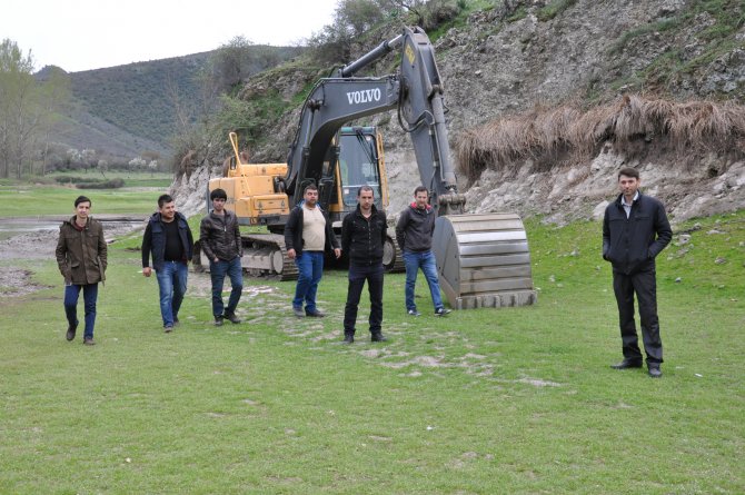 Rüyasında gördüğü altınlar için kazı başlattı