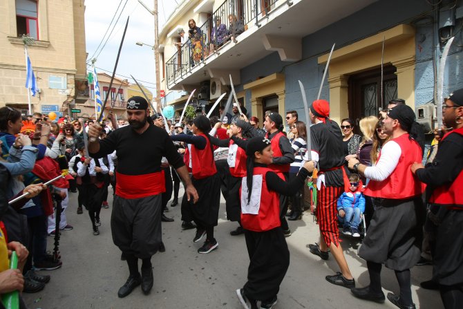 Sakız'da Mostra karnavalı