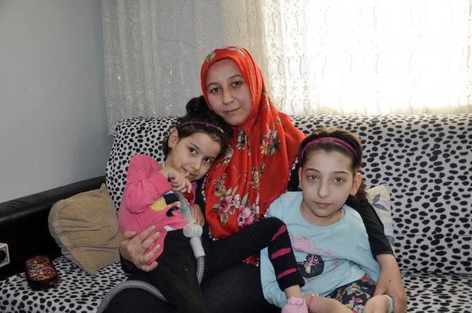 En büyük hayali kas hastası kızlarını sağlıklı görmek