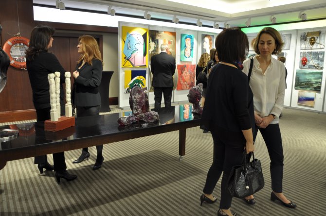 "Sanat yüzünüzü güldürsün"