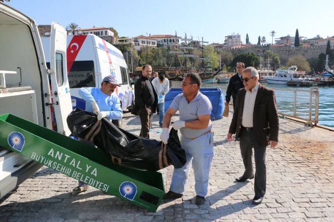 Antalya'da falezlerde erkek cesedi bulundu