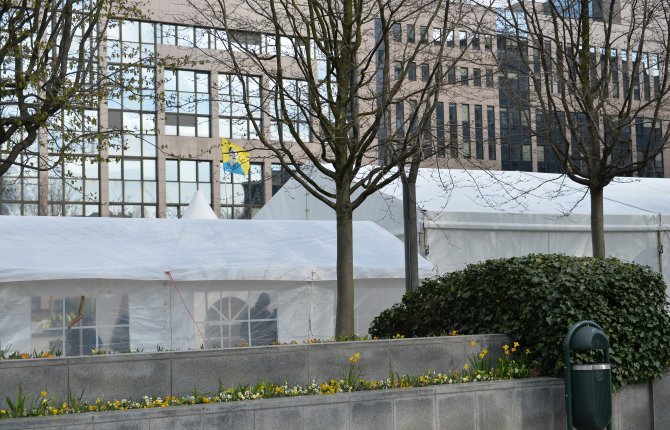 Belçika, zirve öncesi terör örgütüne çadır kurma izni verdi