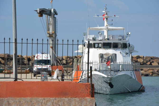 GÜNCELLEME - Enez'de kaçakları taşıyan botun batması