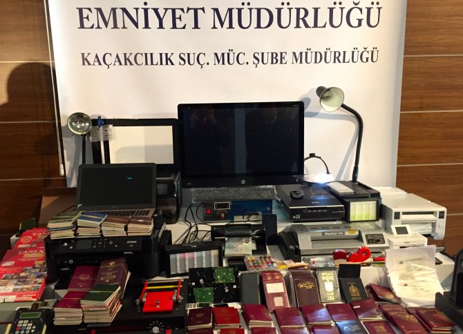 İstanbul'da sahte pasaport operasyonu