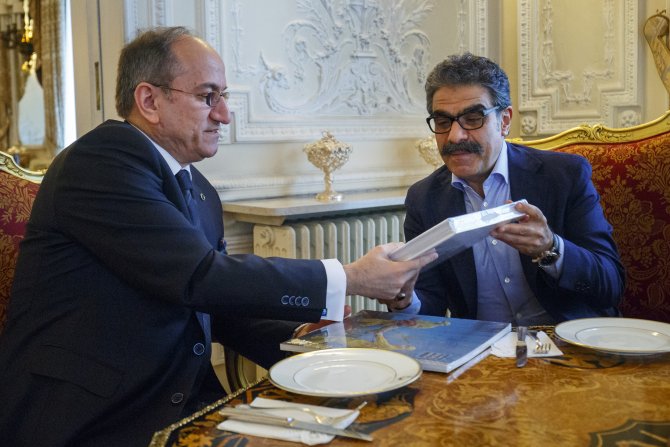 AA yöneticilerinden Türkiye'nin Londra Büyükelçisi Bilgiç'e ziyaret