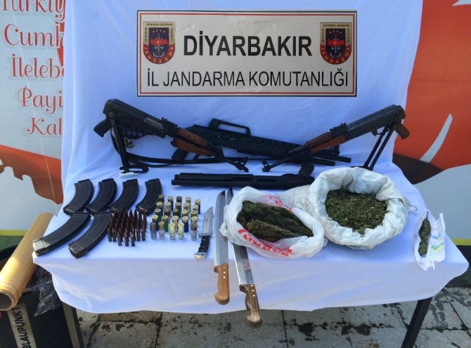 Diyarbakır'da uyuşturucu ve silah kaçakçılığı operasyonu