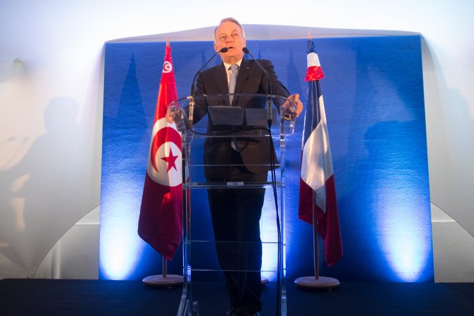 Fransa Dışişleri Bakanı Ayrault, Tunus'ta