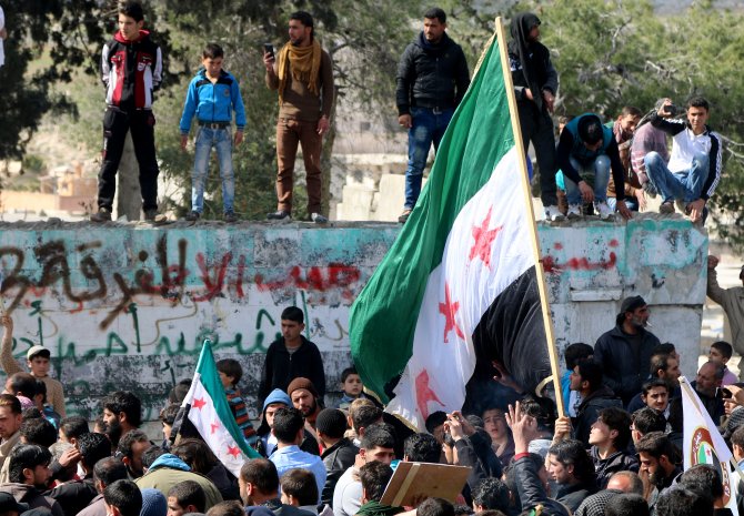 Suriye'de yönetim karşıtı gösteriler