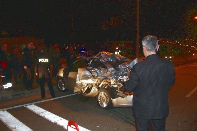 Yolcu otobüsü ile otomobil çarpıştı: 5 yaralı