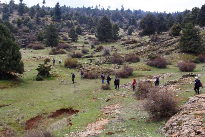 Beyşehirli doğaseverlerden "teröre lanet" yürüyüşü