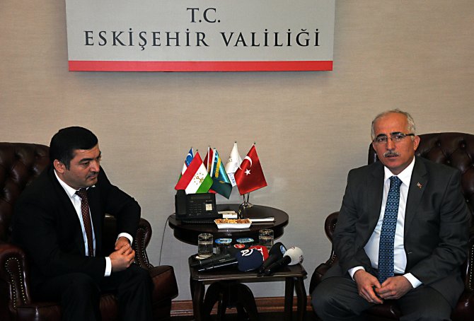 Tacikistan'ın Ankara Büyükelçisi Şaripov, Eskişehir'de