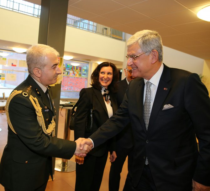 AB Bakanı Bozkır Helsinki'de