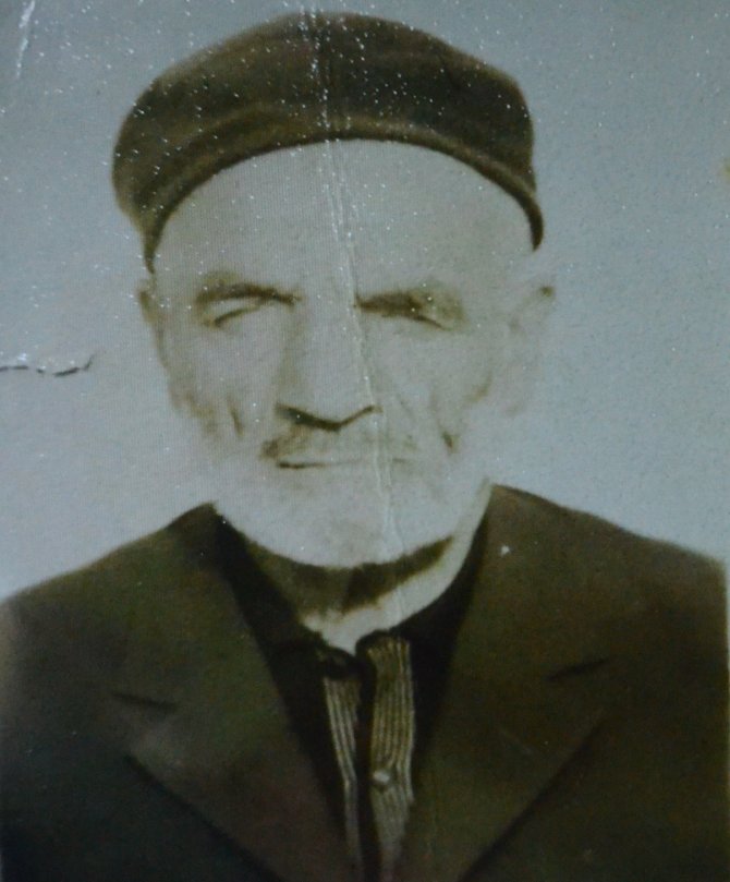 Dedesinin İstiklal Madalyasını torunu aldı