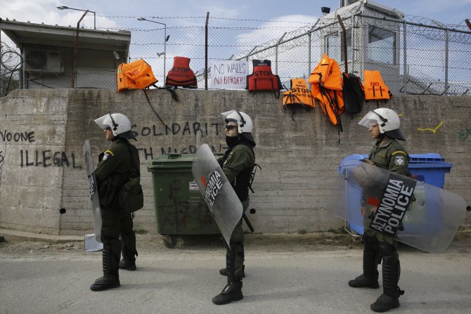 AB-Türkiye anlaşmasına Midilli'de protesto