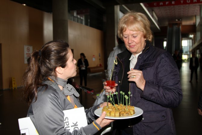Dalaman'a sezonun ilk yabancı turist kafilesi geldi