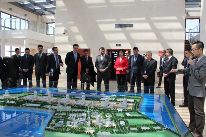 Enerji ve Tabii Kaynaklar Bakanı Albayrak Çin'de