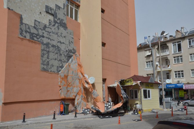 Karaman'da fırtına etkili oluyor