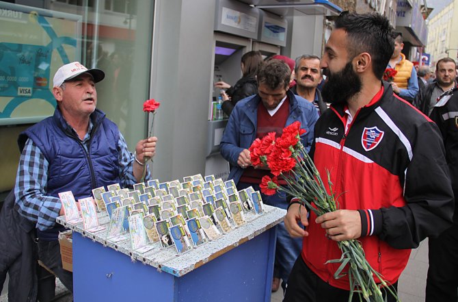 Kardemir Karabükspor'dan destek turu