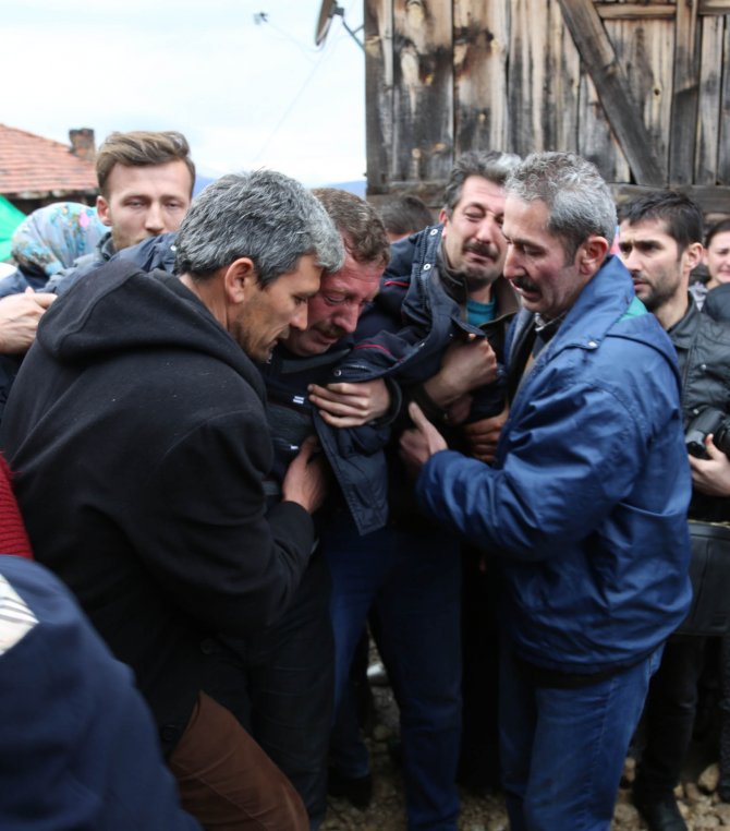 Şehitlerimizi uğurluyoruz
