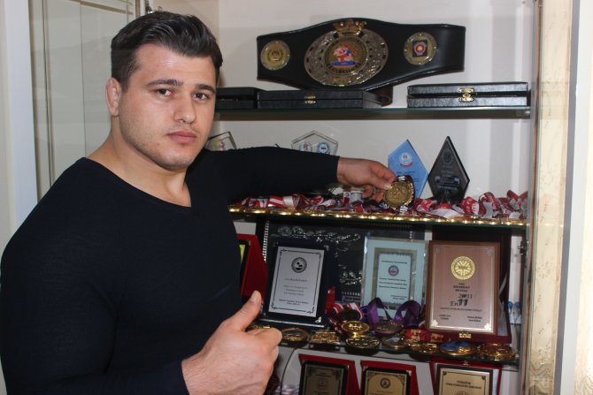 Şampiyon, zirveyi bırakmak istemiyor