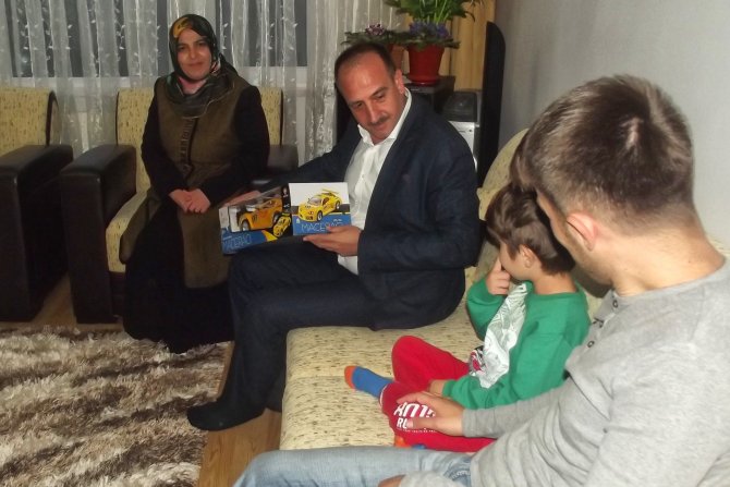 Gölbaşı Belediye Başkanı Duruay’dan Mehmetçiğe moral ziyareti