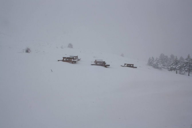 Derbent bembeyaz oldu