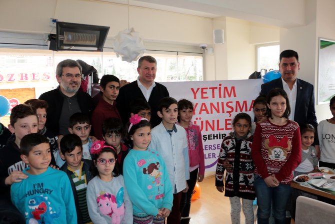 İHH İnsani Yardım Vakfı Eskişehir Şubesi'nden yetimler için kahvaltı