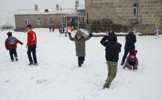 Kars'ta kar yağışı