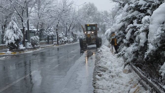 Nevşehir ve Kayseri'de kar yağışı