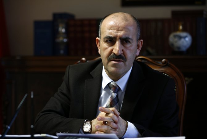 Karanlık dünyalara 