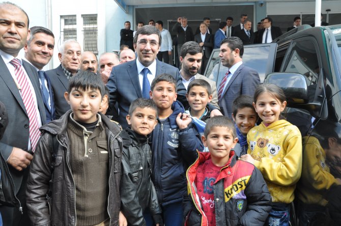 Kalkınma Bakanı Yılmaz, Cizre'de