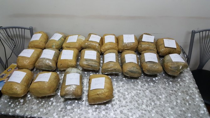 Kargo aracında uyuşturucu çıktı