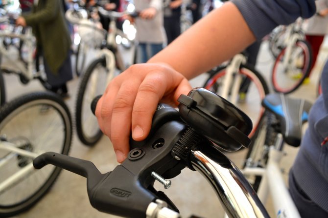 Kocaeli'de "Haydi Bisikletle Okula" projesi