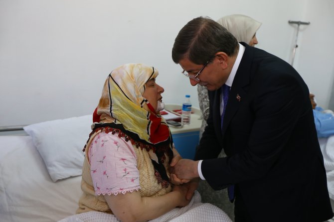 Başbakan Davutoğlu Diyarbakır'da