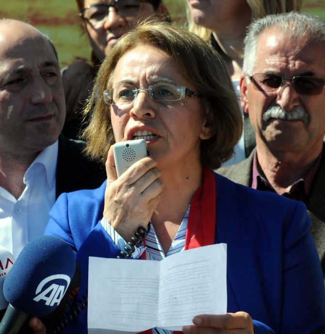 Kahramanmaraş'ta çadır kent kurulması çalışmaları