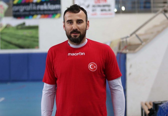 İlk hedef, 2018 Avrupa Şampiyonası grup elemeleri