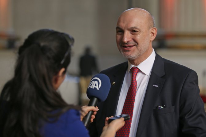 "Türkiye istikrarsız bir bölgedeki istikrar cenneti"