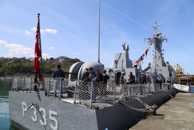 İnebolu'da vatandaşlar savaş gemilerini gezdi