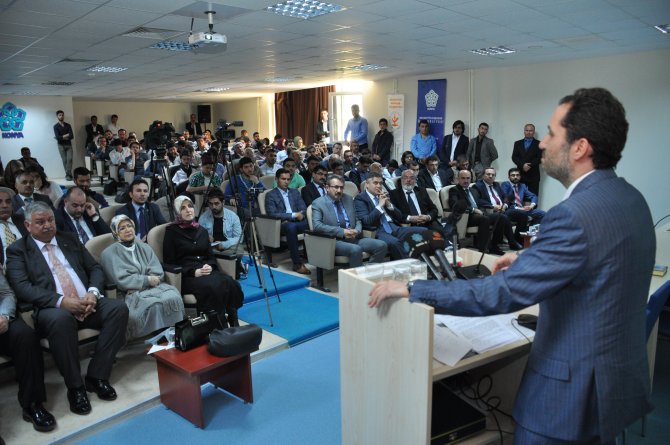 NEÜ'de "Yeni Türkiye Yolunda Erbakan'ı Anlamak" konferansı